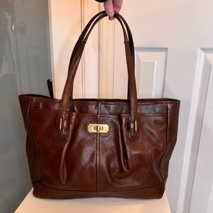 Coach Chelsea Large Shopper in Brown